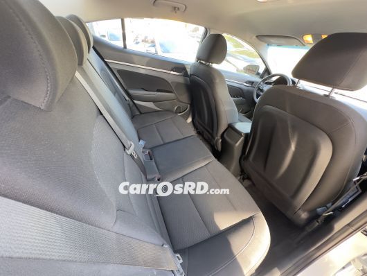 Hyundai Elantra Carros en venta