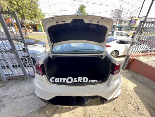 Hyundai Elantra Carros en venta