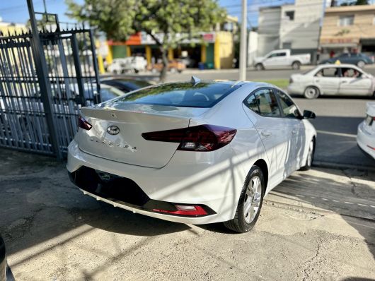 Hyundai Elantra SEL