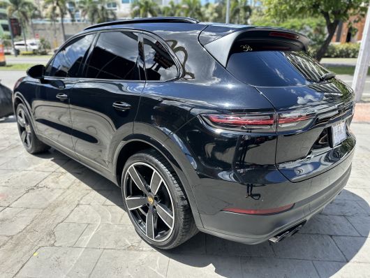 Porsche Cayenne Básico