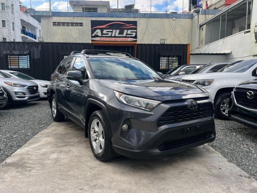 Toyota RAV4 XLE en venta