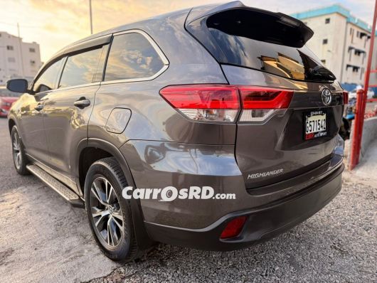 Toyota Highlander Jeepeta en venta