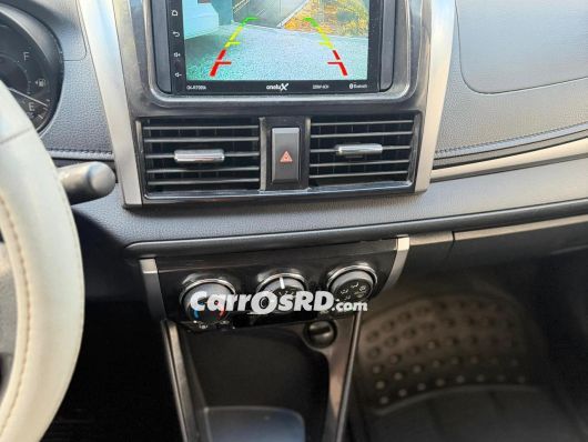 Toyota Yaris Carros en venta