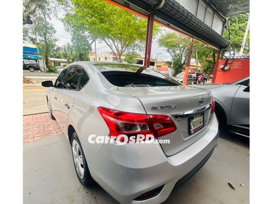 Nissan Sentra Carros en venta