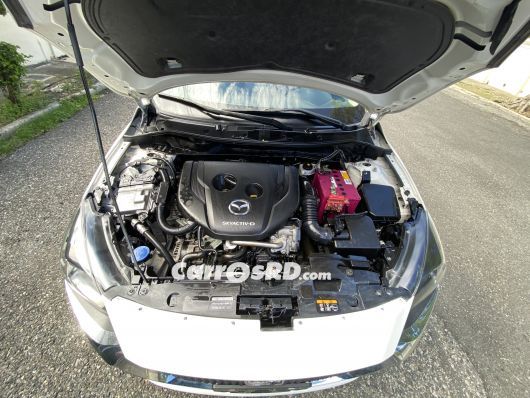 Mazda Demio Carros en venta