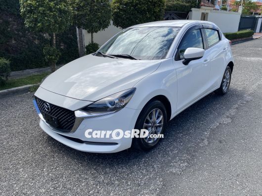 Mazda Demio Carros en venta