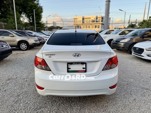 Hyundai Accent Carros en venta