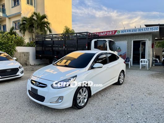 Hyundai Accent Carros en venta