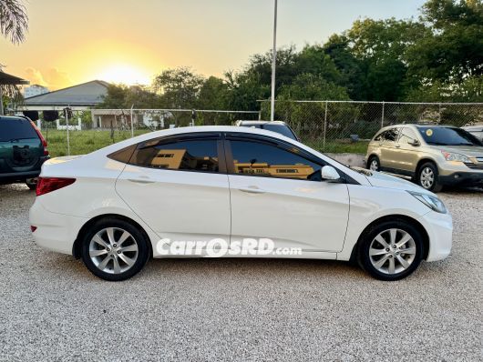 Hyundai Accent Carros en venta