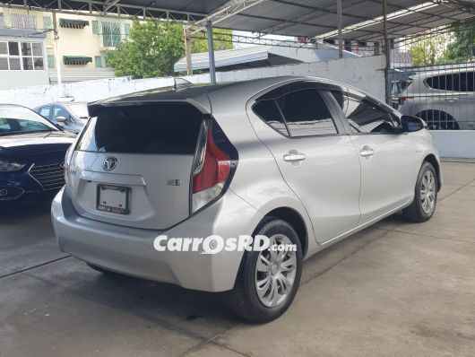 Toyota Aqua Carros en venta