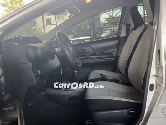 Toyota Aqua Carros en venta