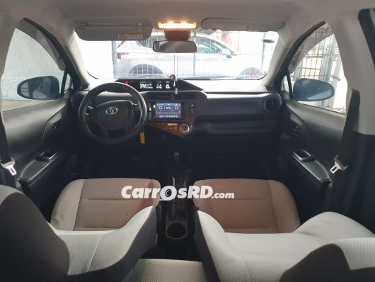 Toyota Aqua Carros en venta