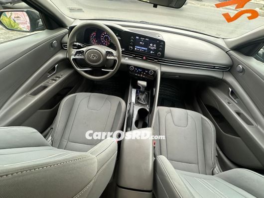 Hyundai Elantra Carros en venta