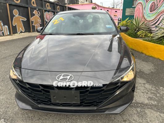 Hyundai Elantra Carros en venta