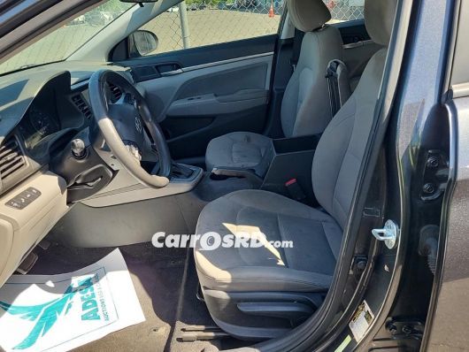 Hyundai Elantra Carros en venta