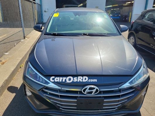 Hyundai Elantra Carros en venta