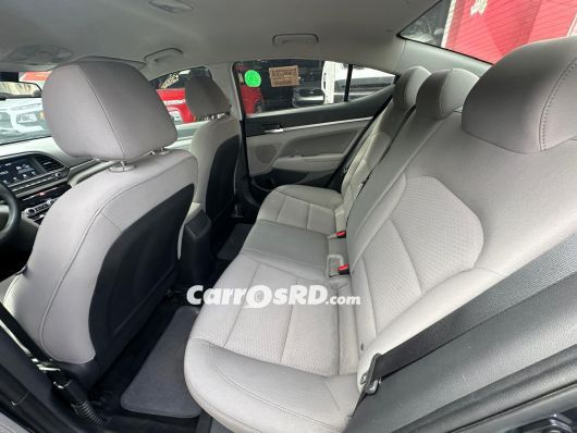 Hyundai Elantra Carros en venta