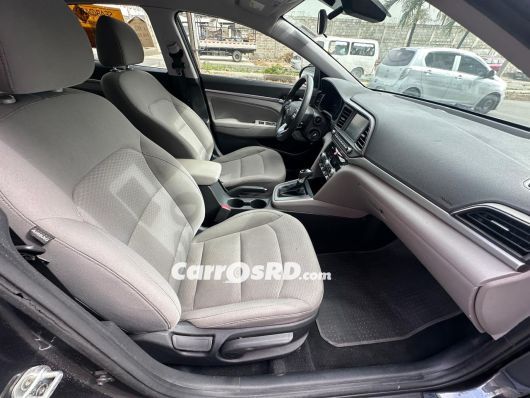 Hyundai Elantra Carros en venta