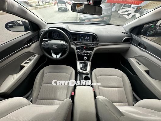 Hyundai Elantra Carros en venta