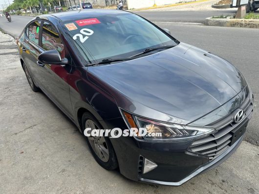 Hyundai Elantra Carros en venta