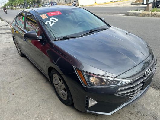 Hyundai Elantra SE en venta