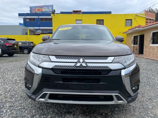 Mitsubishi Outlander SE