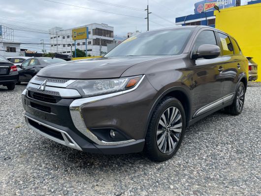 Mitsubishi Outlander SE en venta