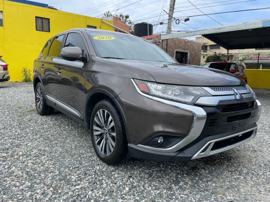Mitsubishi Outlander SE