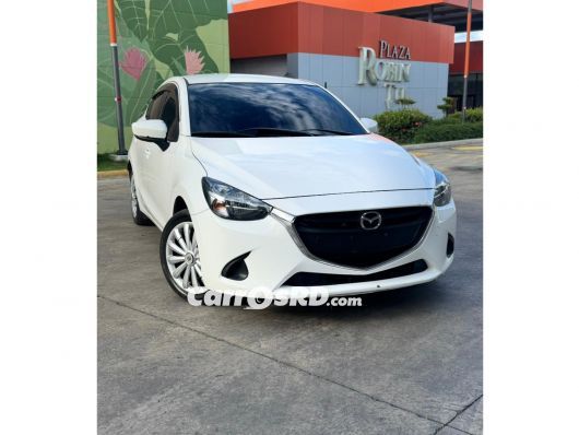 Mazda Demio Carros en venta