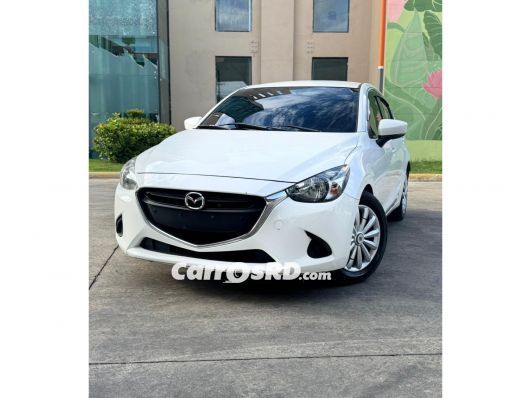 Mazda Demio Carros en venta