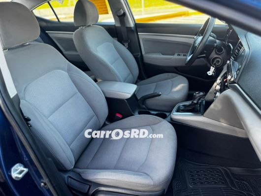 Hyundai Elantra Carros en venta