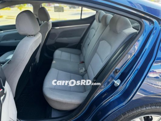 Hyundai Elantra Carros en venta