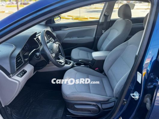Hyundai Elantra Carros en venta