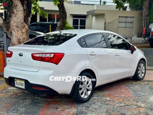 Kia Rio Carros en venta