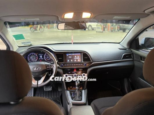 Hyundai Elantra Carros en venta