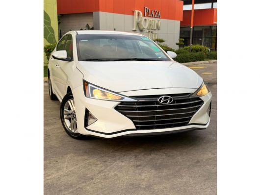 Hyundai Elantra SEL en venta