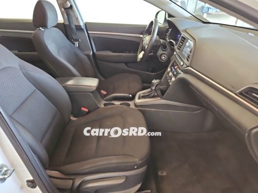 Hyundai Elantra Carros en venta