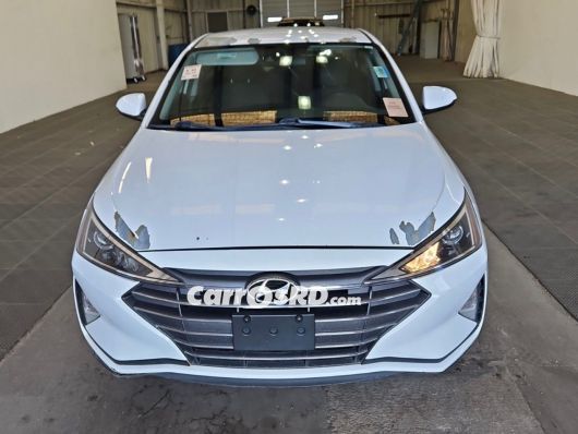Hyundai Elantra Carros en venta