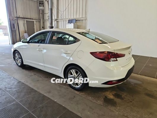 Hyundai Elantra Carros en venta
