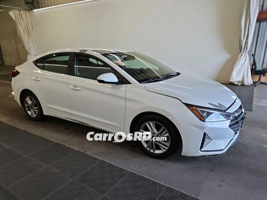 Hyundai Elantra Carros en venta