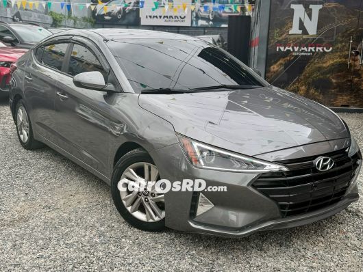 Hyundai Elantra Carros en venta