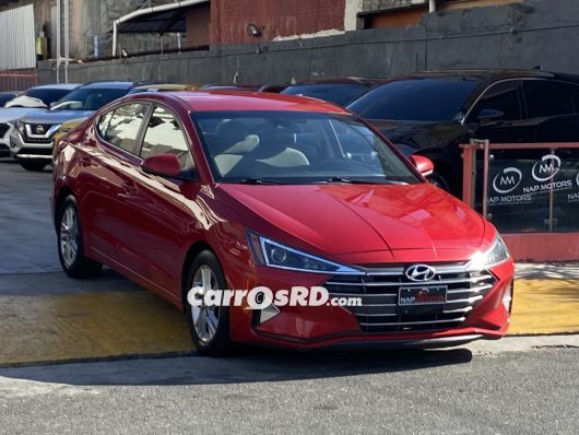 Hyundai Elantra Carros en venta
