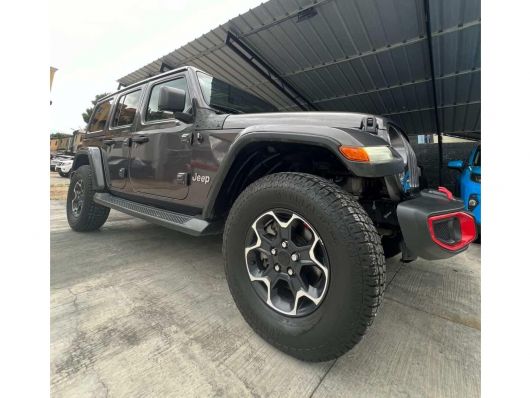 Jeep Wrangler Sahara en venta
