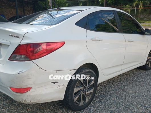 Hyundai Accent Carros en venta