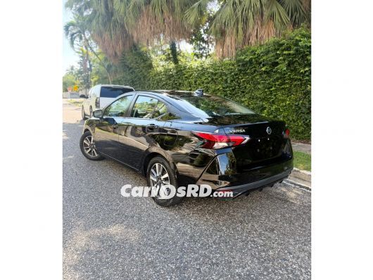 Nissan Versa Carros en venta