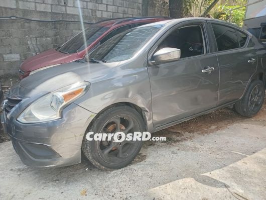Nissan Versa Carros en venta