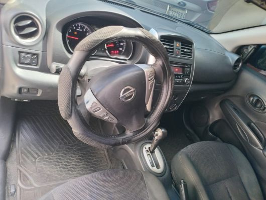 Nissan Versa SV