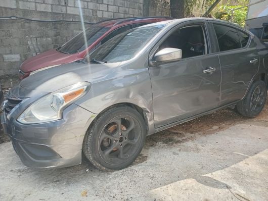 Nissan Versa SV