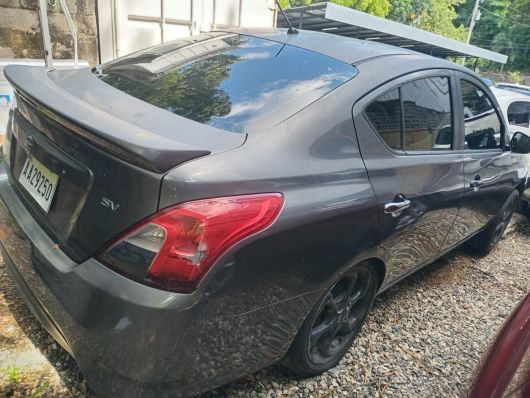 Nissan Versa SV