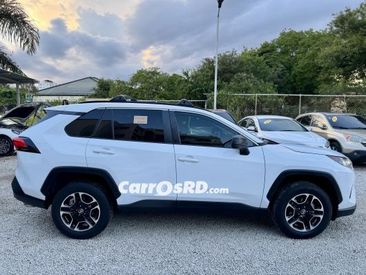Toyota RAV4 Jeepeta en venta